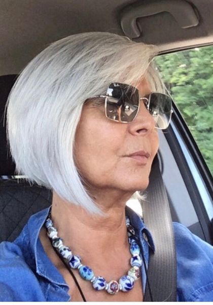 coupe de cheveux femme 60 ans avec lunettes (9)