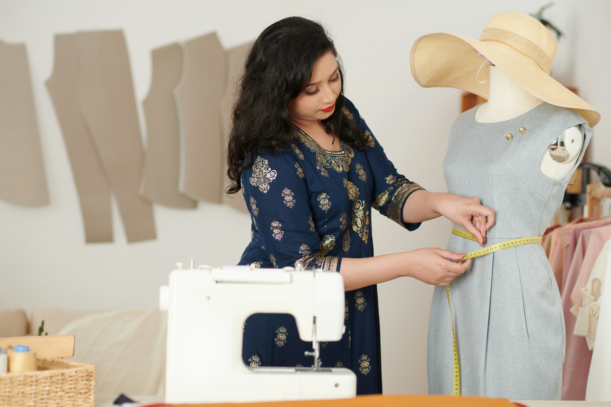 Comment resserrer une robe à la taille sans couture